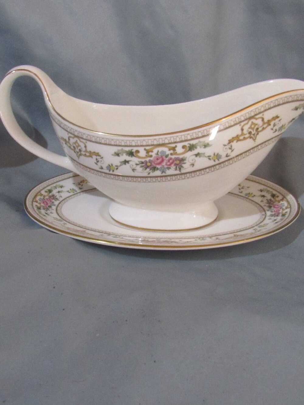 Royal Doulton Alton Gravy Boat and Under Plate, H5055, Gold Gilt Trims     Z114